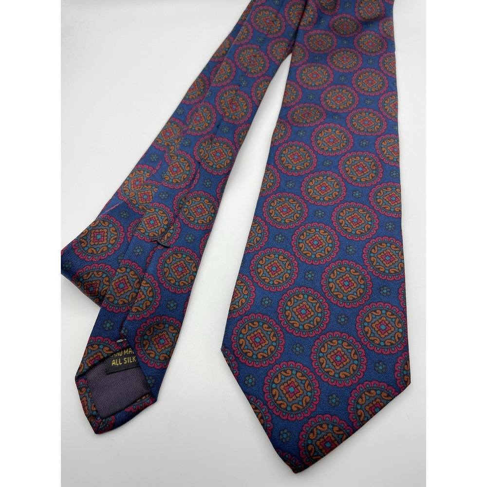 Neiman Marcus Mens Blue Medallion Geometric Silk Tie Hand Made Classic Necktie